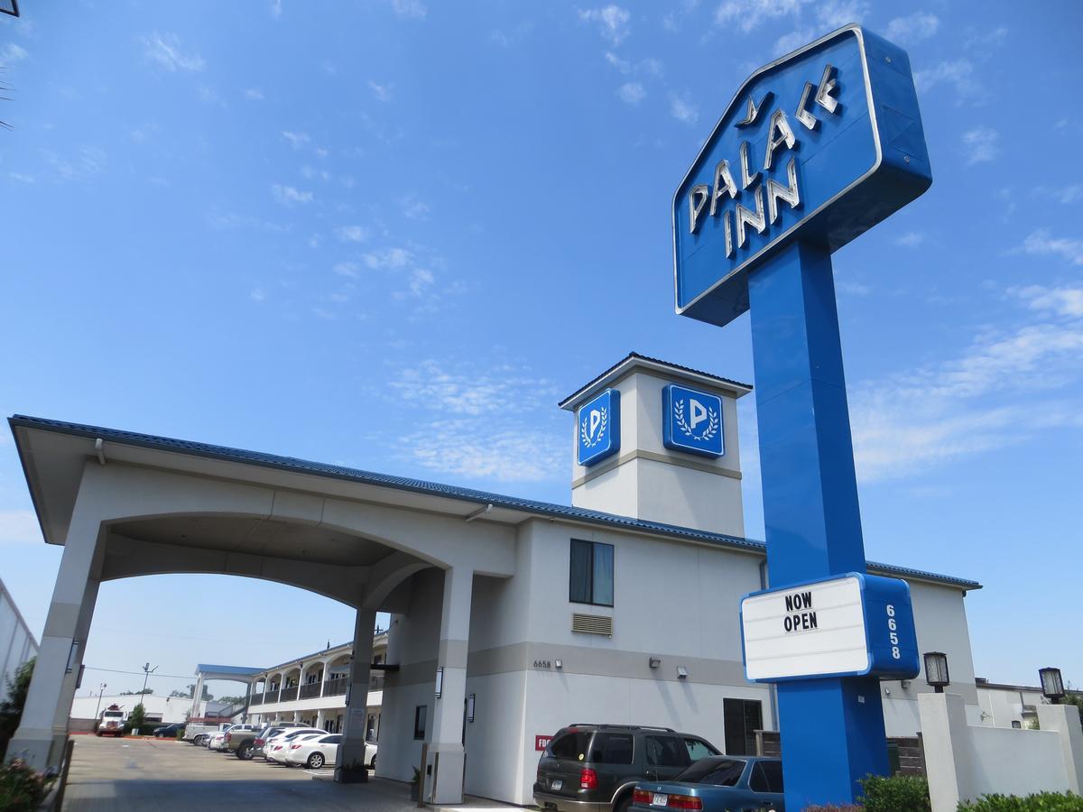 Palace Inn Gulf Freeway Houston Exterior photo